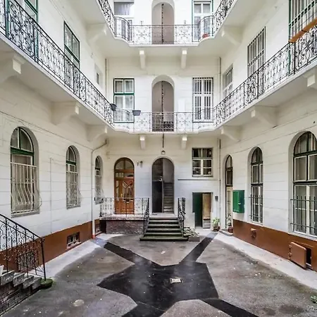 Lägenhet Erkel House I Petite *